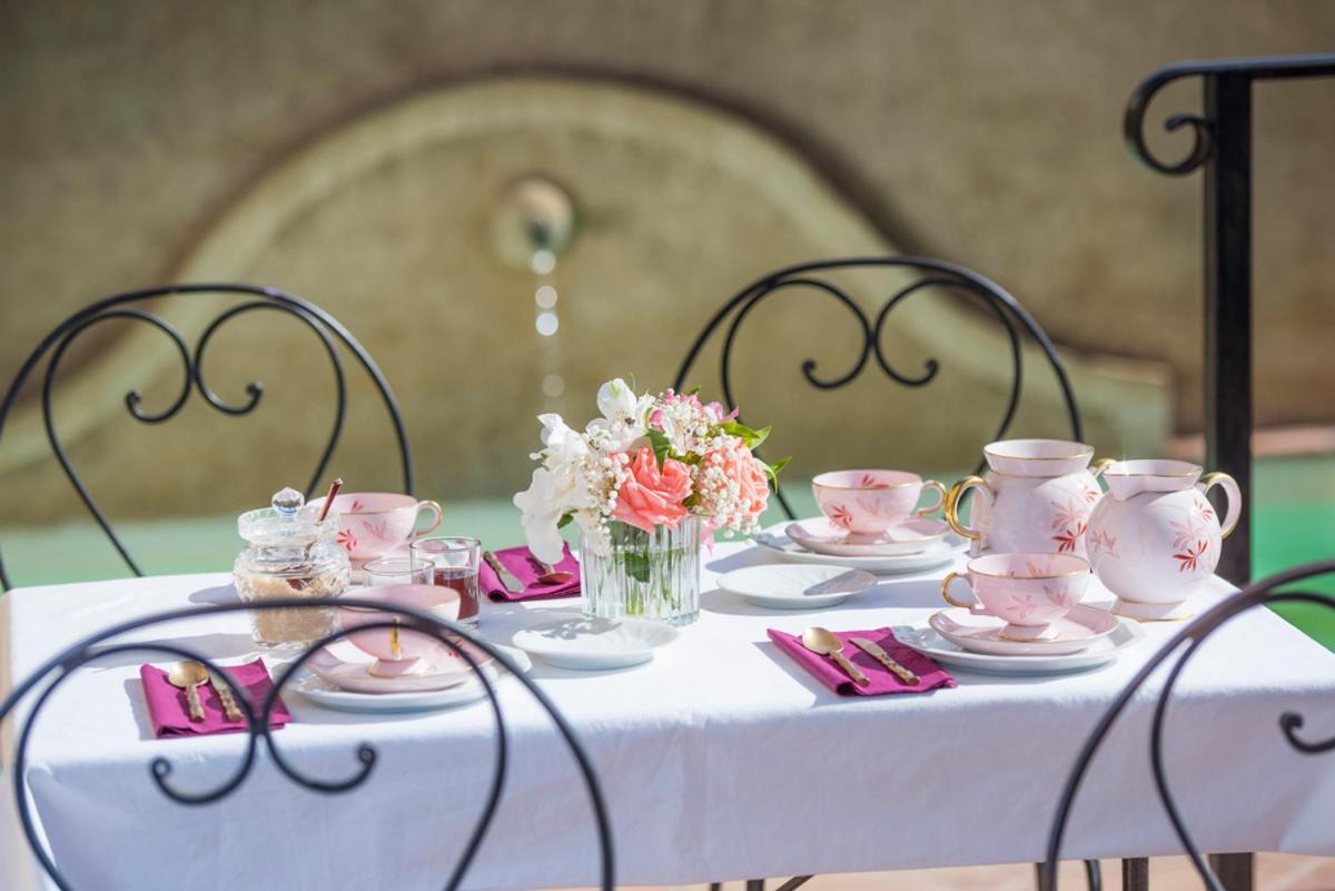 La Belle Amie Bed & Breakfast Seillons-Source-d'Argens Exterior foto